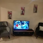 الدقى ميدان المساحه أمام فندق سفير