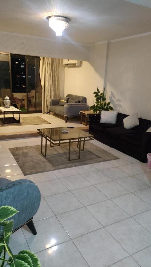الدقى ميدان المساحه أمام سفير Apartment
