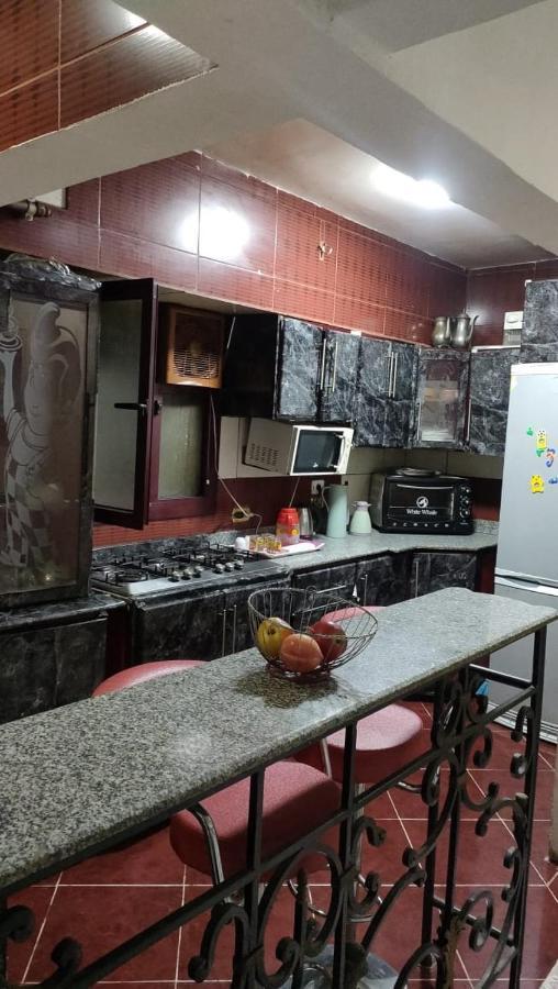 الدقى ميدان المساحه أمام سفير Apartment *