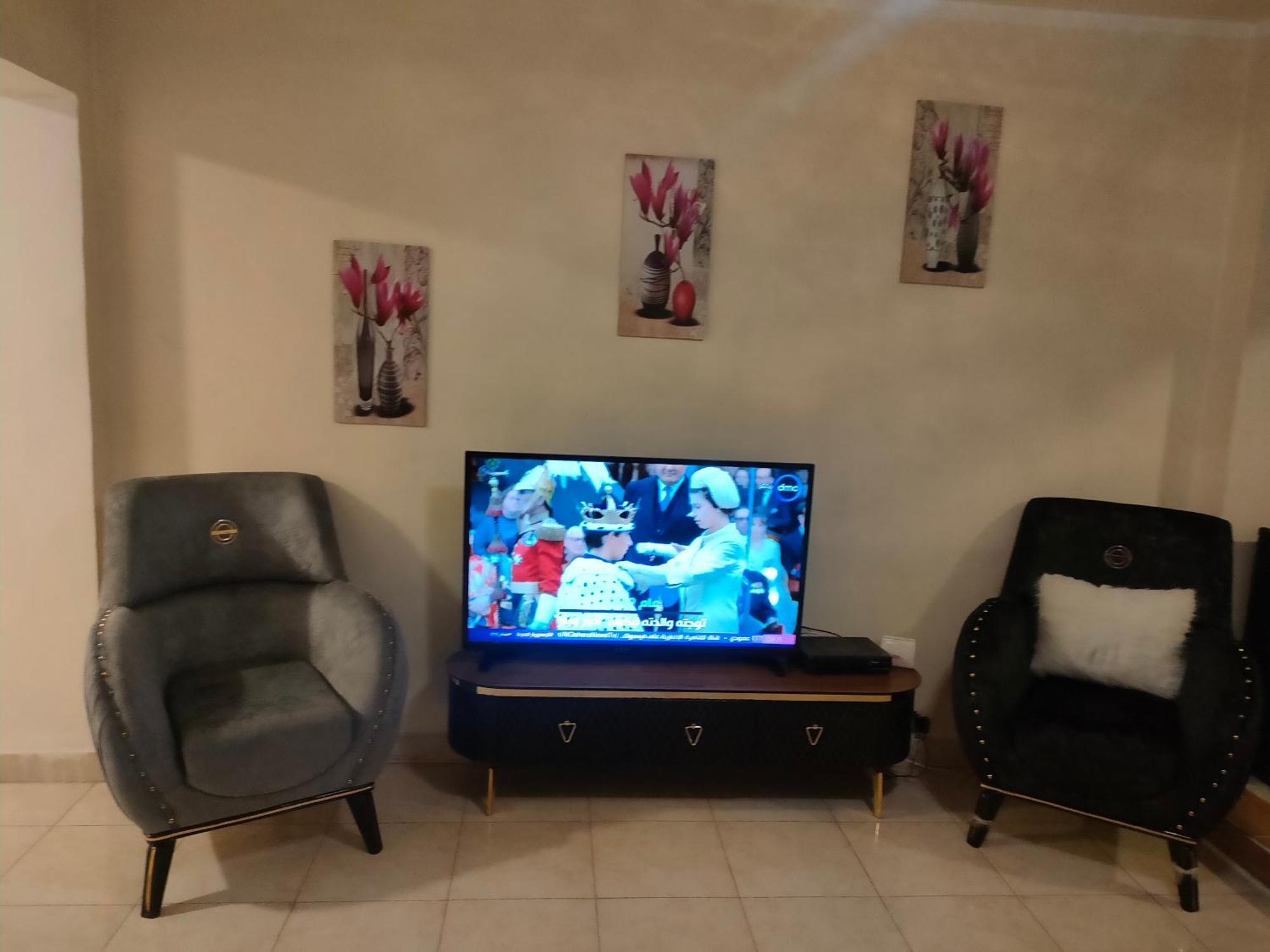 الدقى ميدان المساحه أمام سفير